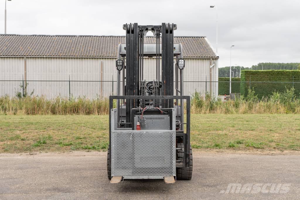 Manitou ME 435 Electric forklift trucks