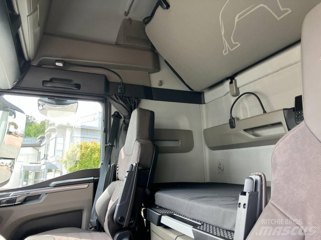MAN TGX 26.510 Van Body Trucks