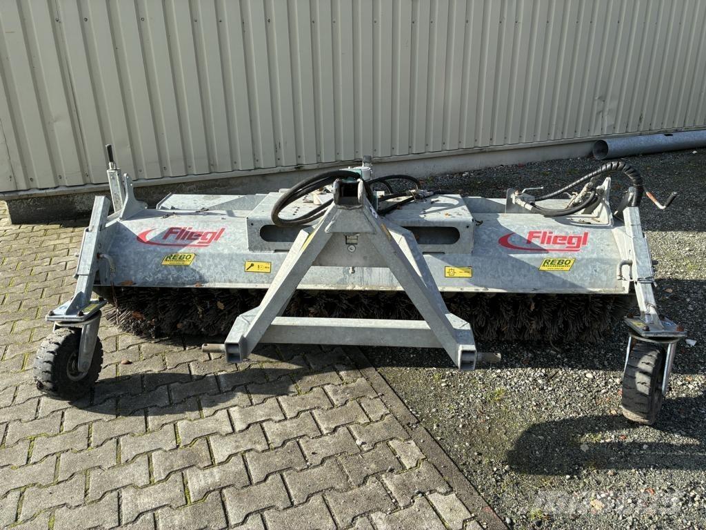 Fliegl KEH230/600 Sweepers
