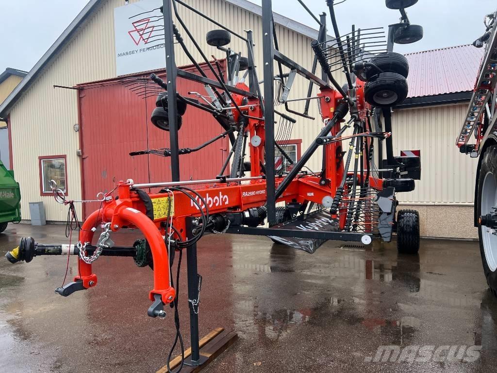 Kubota RA 2590 Windrowers