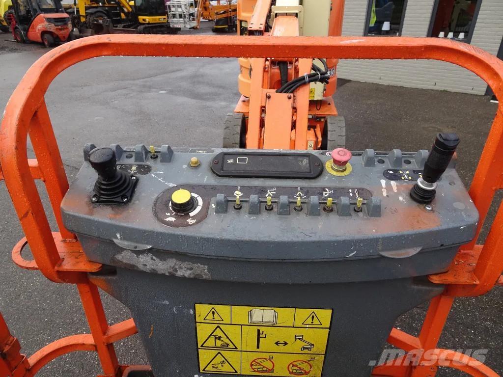 JLG E300AJP Articulated boom lifts