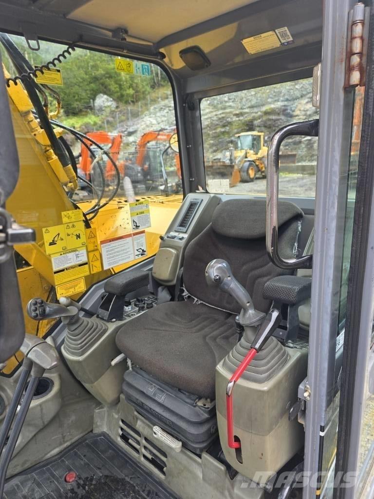 Kato HD 308 US Midi excavators  7t - 12t