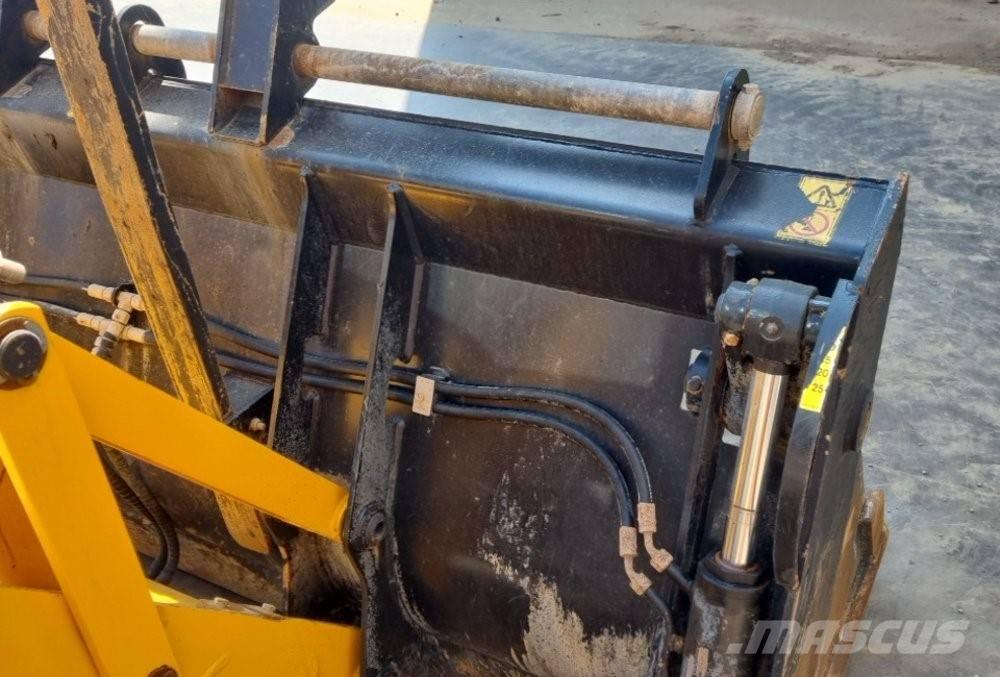 JCB 3CX P21 ECO TLB's