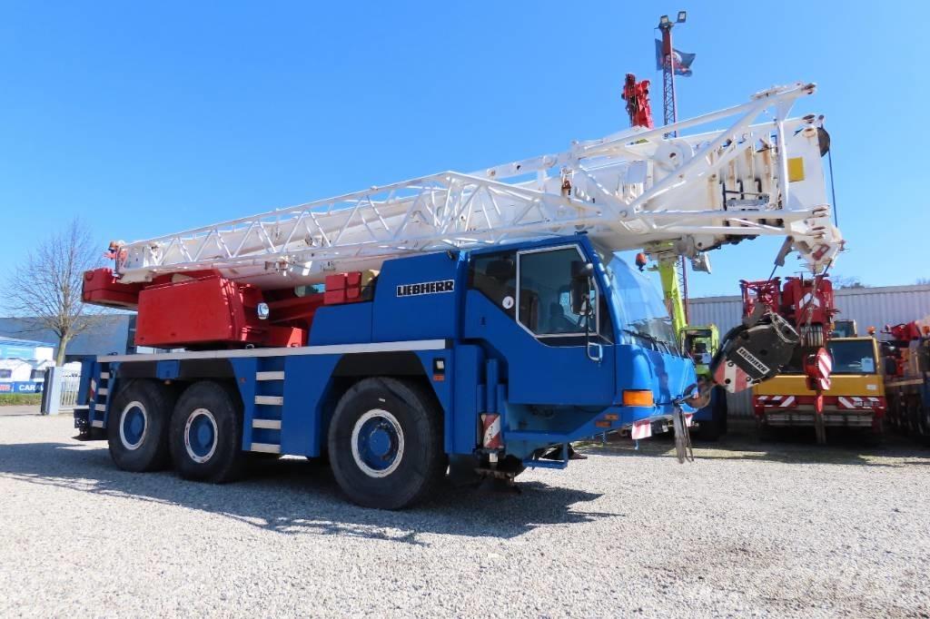 Liebherr LTM 1055-1 All terrain cranes