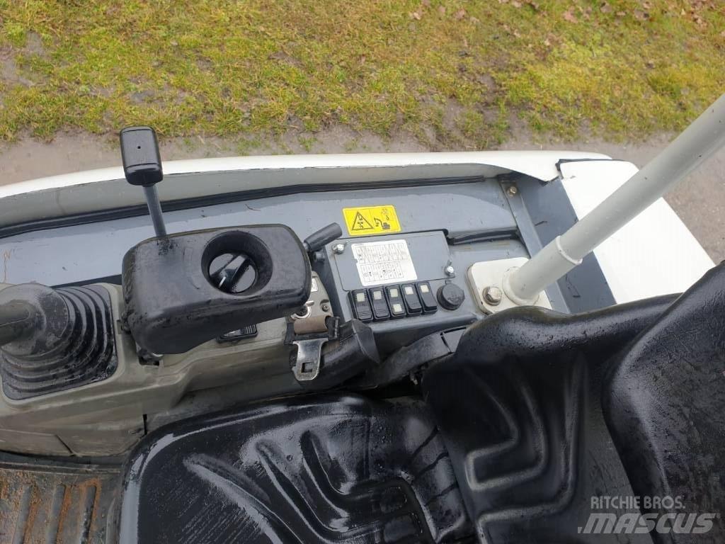 Takeuchi TB 225 Mini excavators < 7t