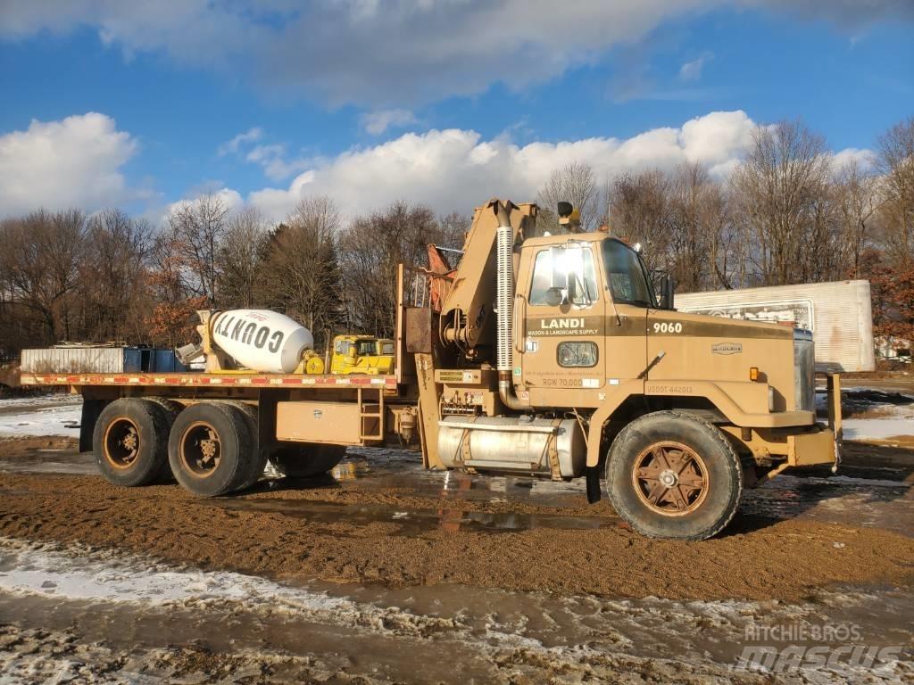 Autocar WHITE ACL64B Crane trucks