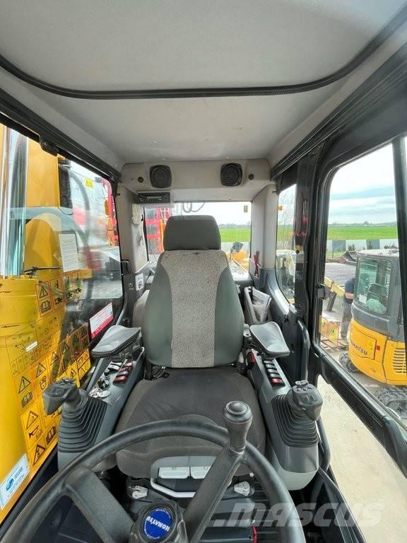 Komatsu PW 148-11 Wheeled excavators