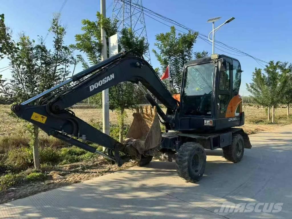 Doosan DX 60 Mini excavators < 7t