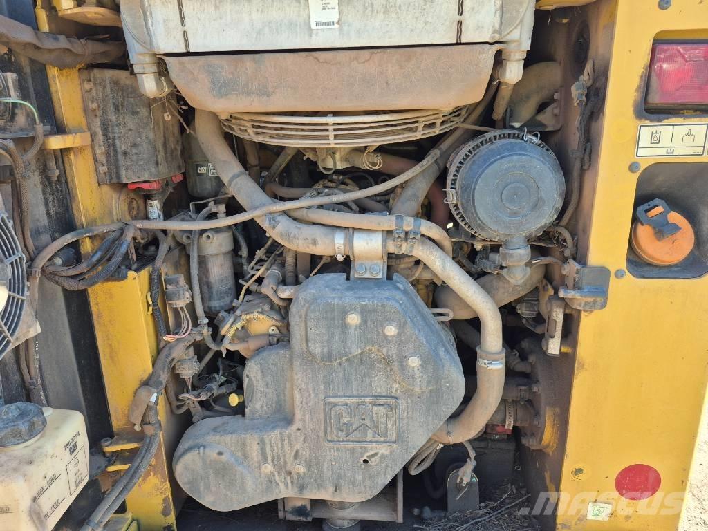 CAT 249 D Skid steer loaders