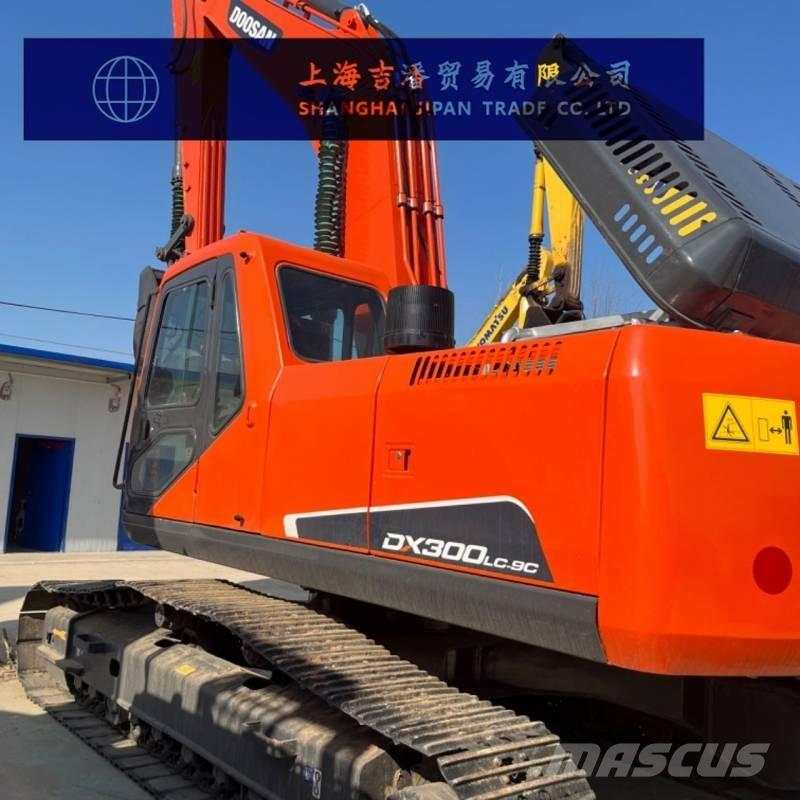 Doosan DX 300 Crawler excavators