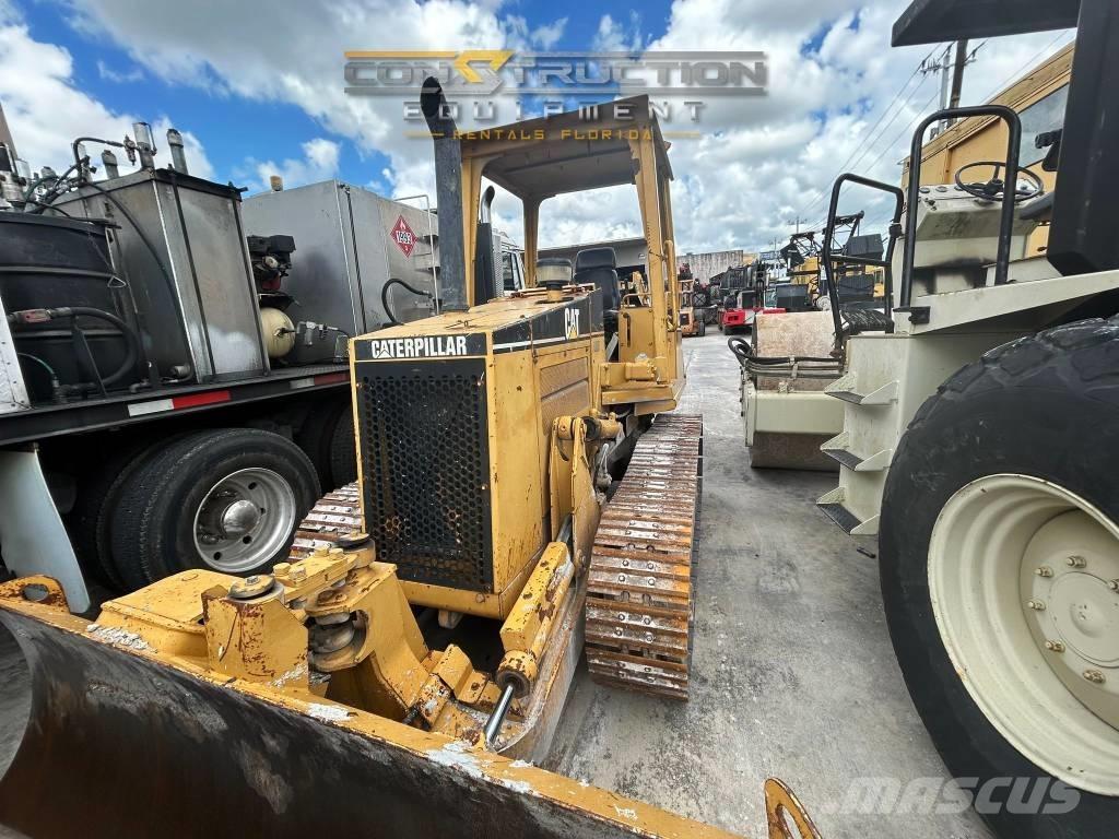 CAT D 3 C III Crawler dozers