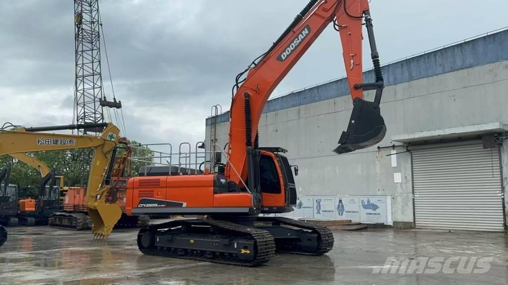 Doosan DX 225 LC Crawler excavators