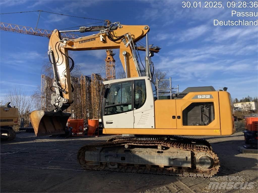 Liebherr R922 Crawler excavators