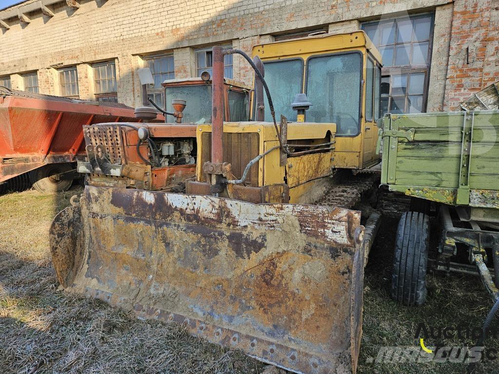  Onbekend DT-75 Tractors