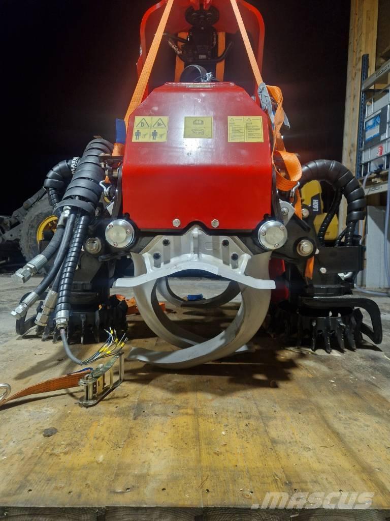 Komatsu C 144 Harvester heads