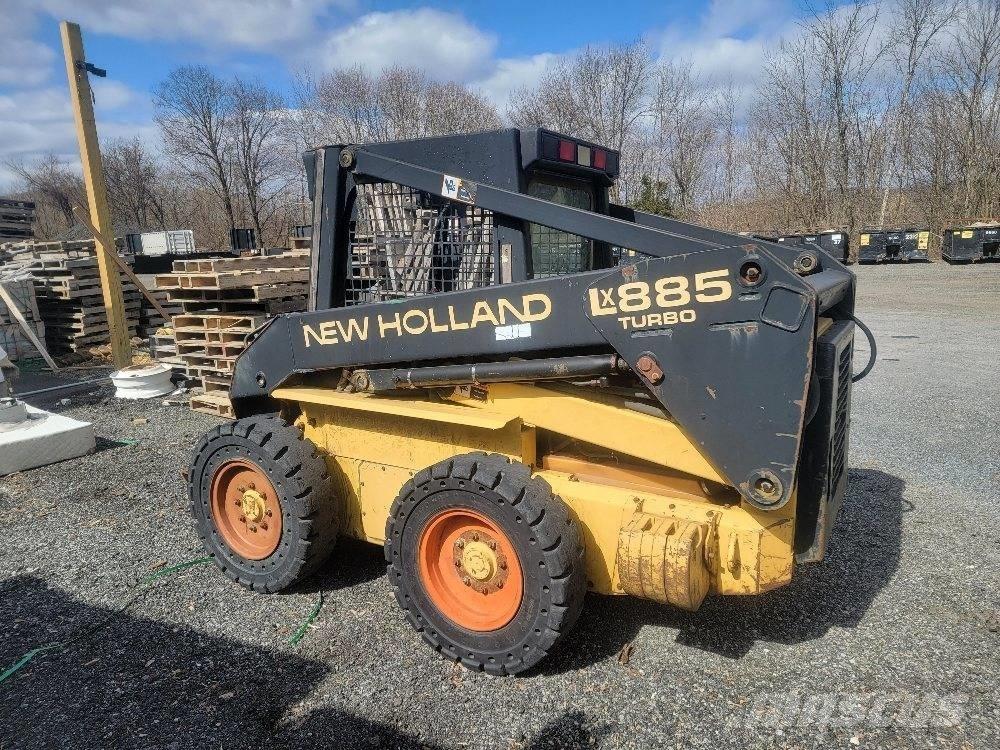 New Holland LX 885 Skid steer loaders