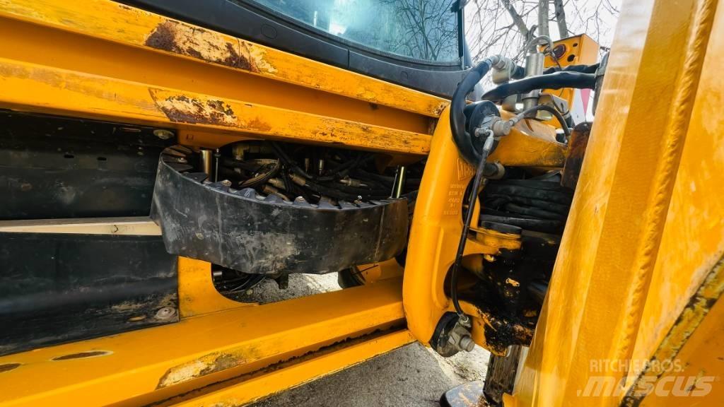 JCB 4 CX TLB's
