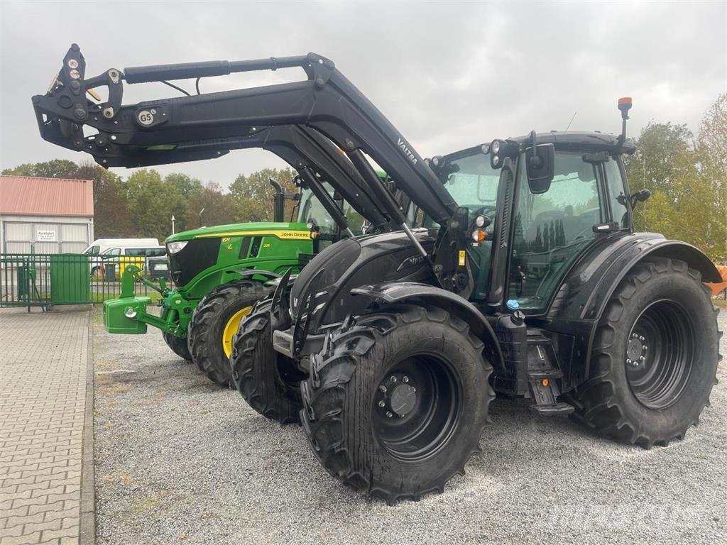 Valtra N 175 Tractors