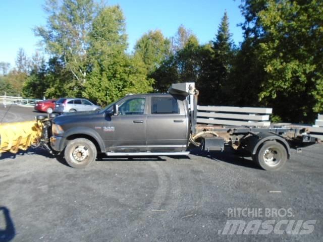 Dodge Ram 4500 HD Snow blades and plows