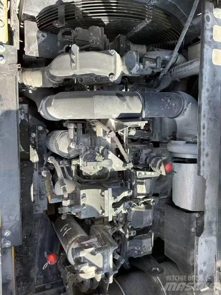 Komatsu 450LC-8 Crawler excavators
