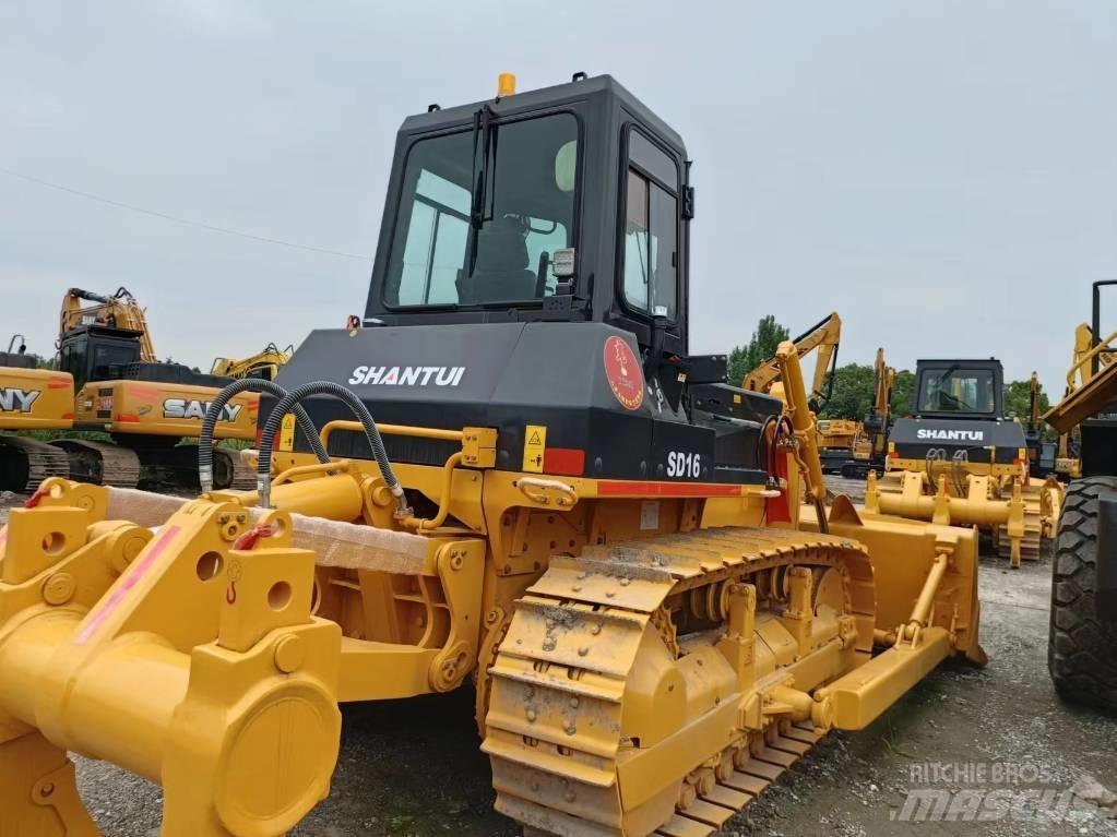 Shantui D16 Crawler dozers