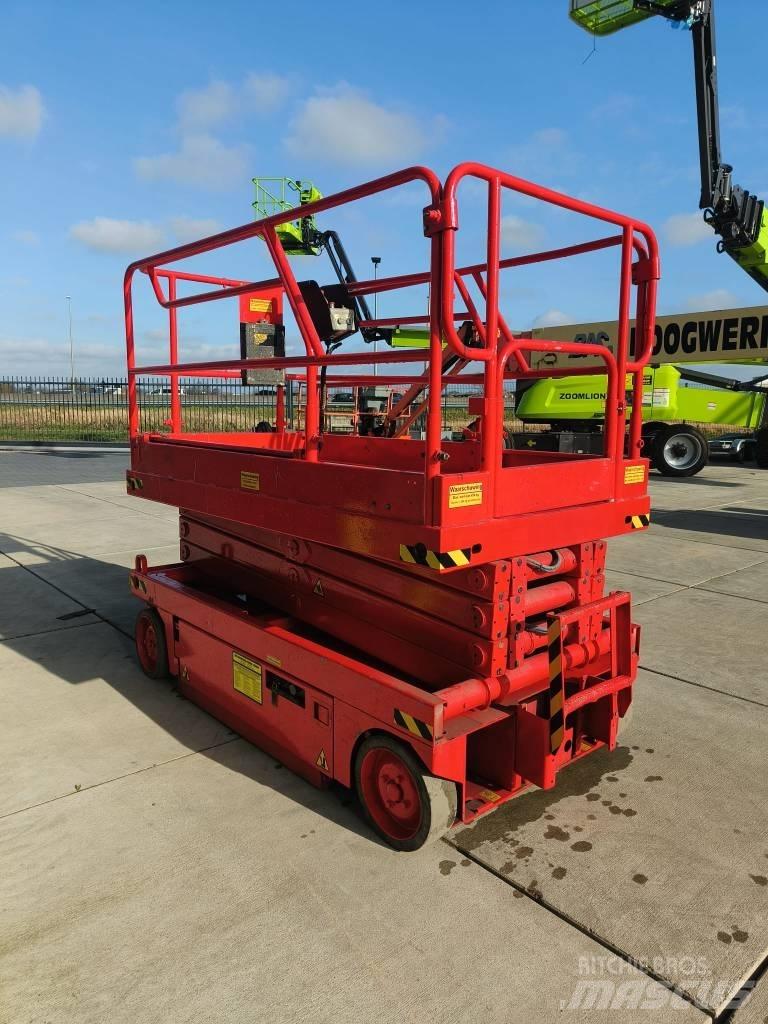 UpRight X26N Scissor lifts