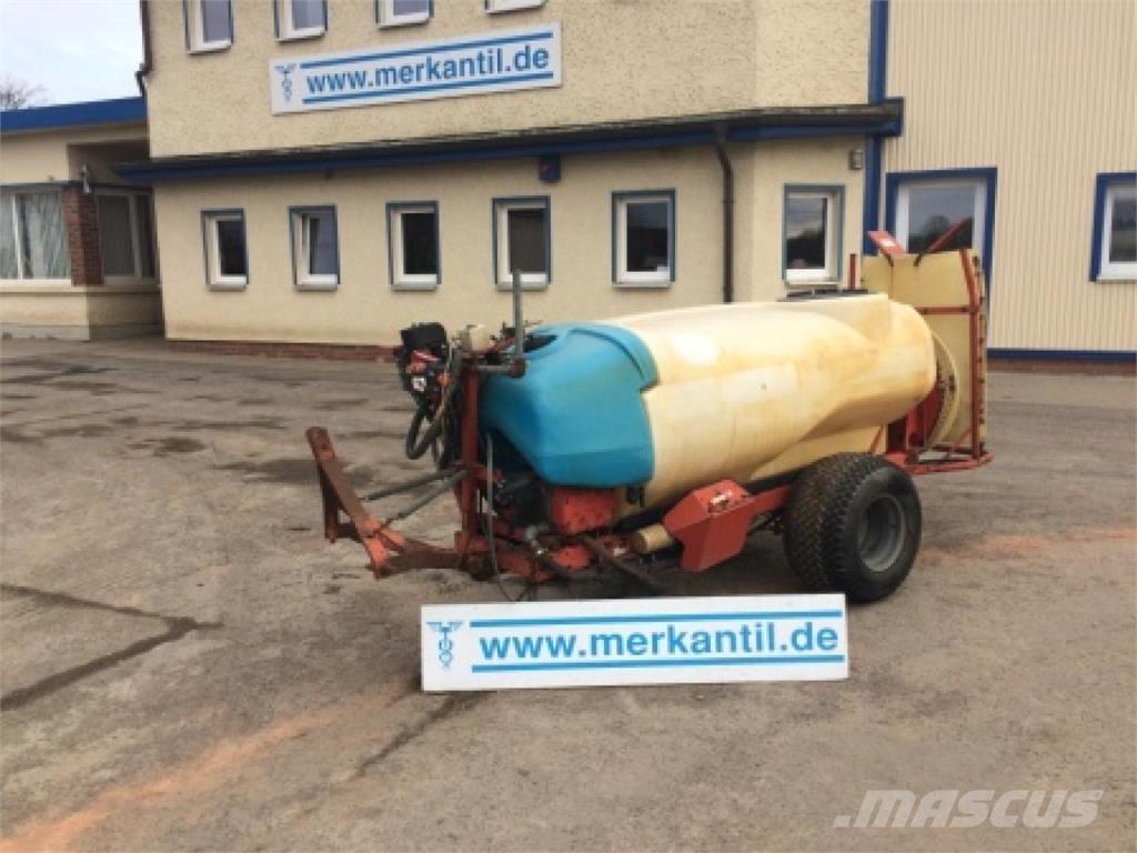 Holder NI 1000 Trailed sprayers