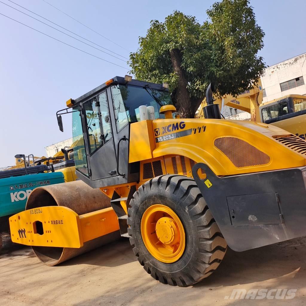 XCMG XS  202 J Single drum rollers