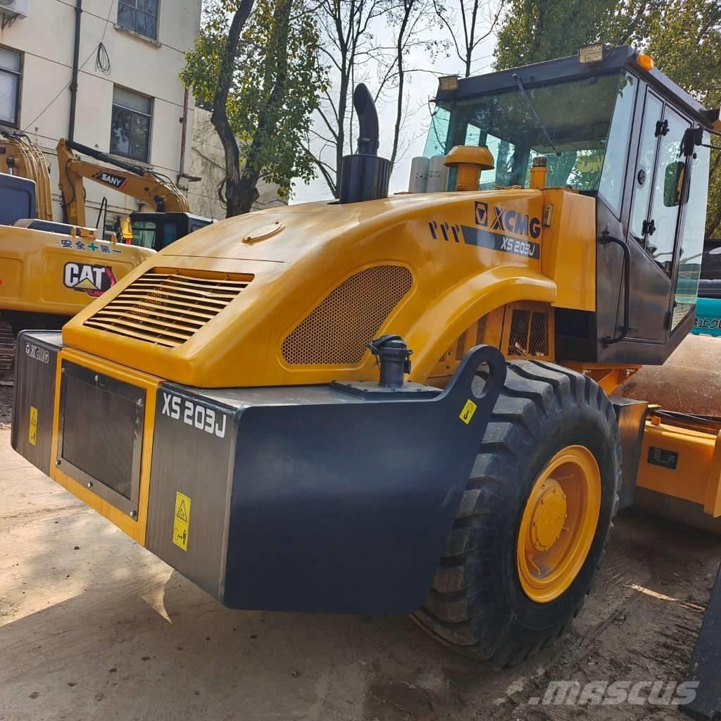 XCMG XS  202 J Single drum rollers