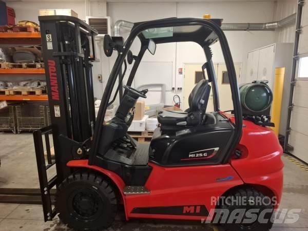 Manitou MI25G Rough terrain truck