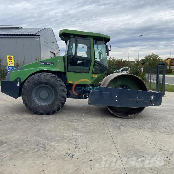 Dynapac CA302D Soil compactors