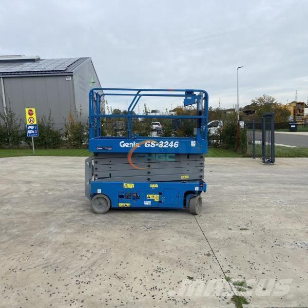 Genie GS-3246 Articulated boom lifts