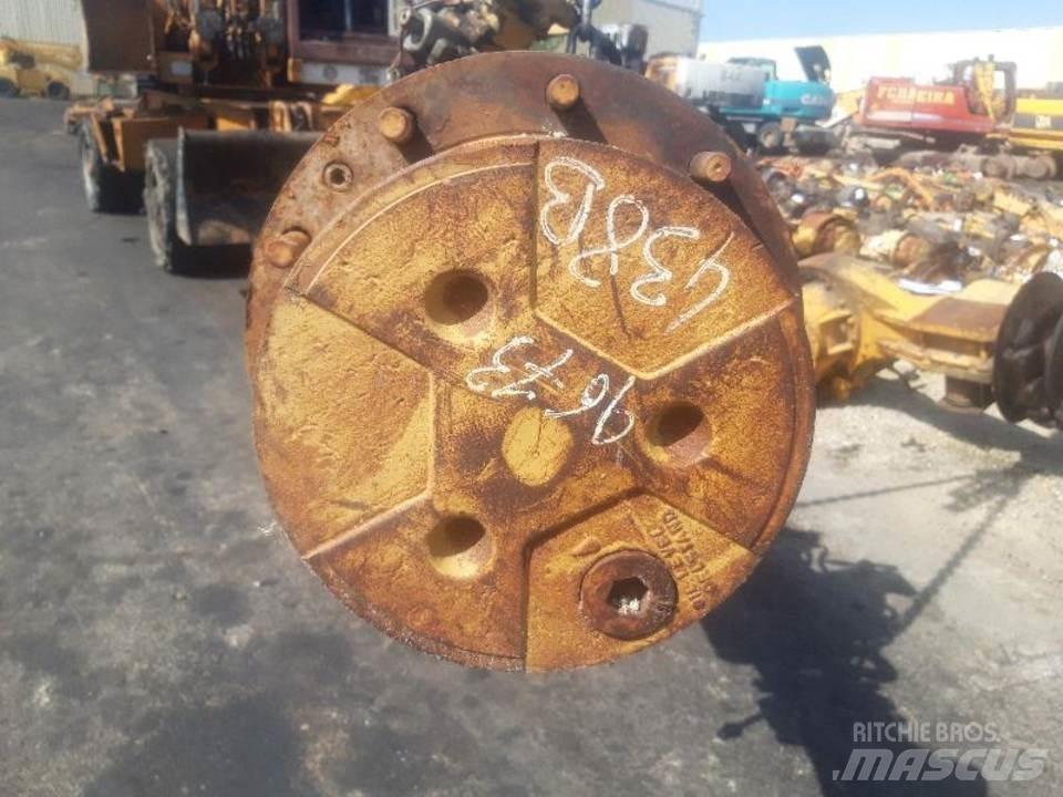 CAT 438B Transmission