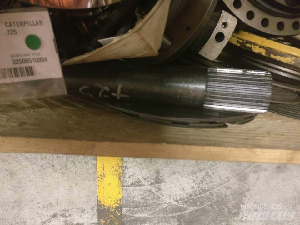 CAT 725 Transmission