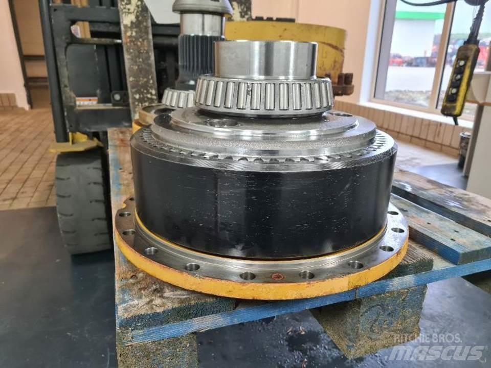 CAT 735 Transmission