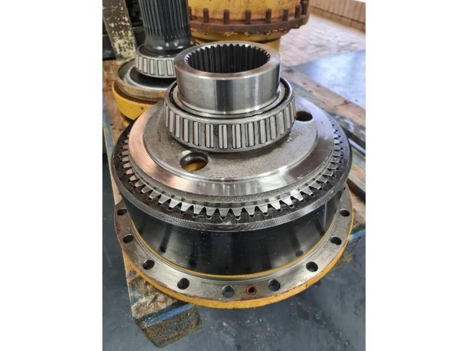 CAT 735 Transmission