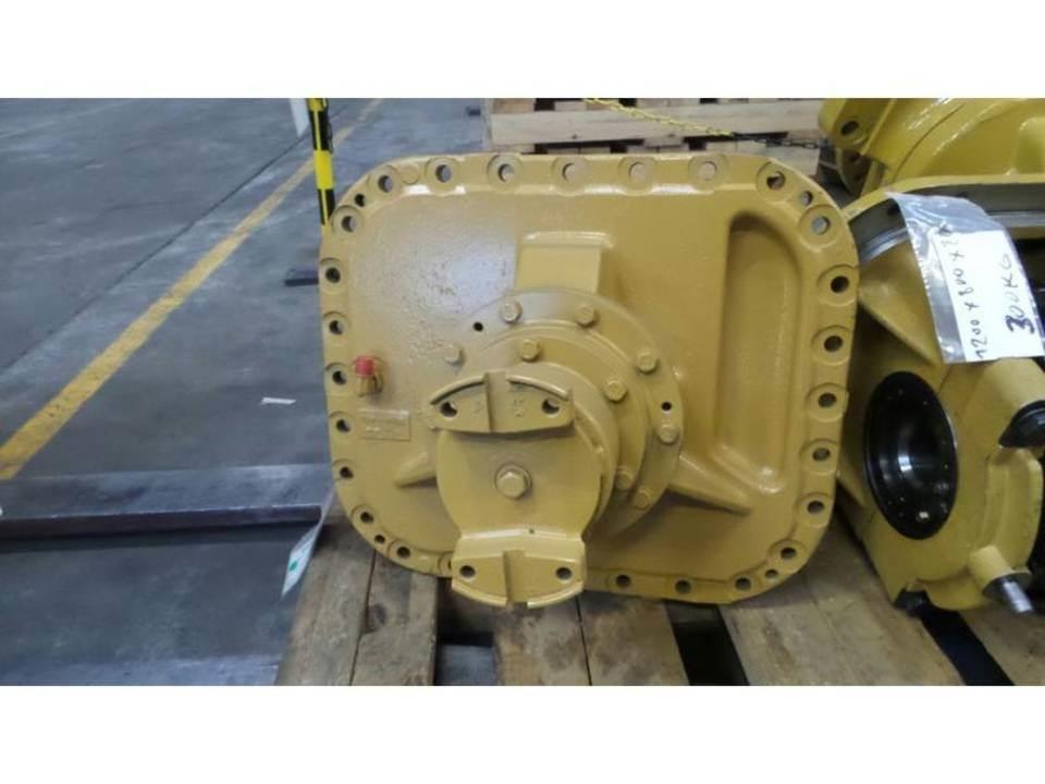 CAT 740 Transmission