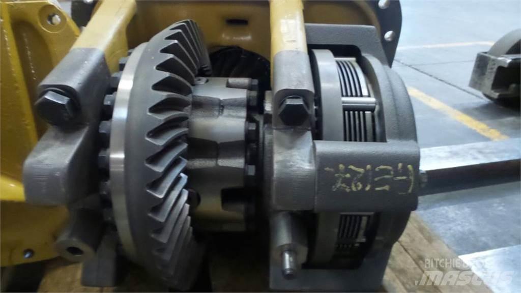 CAT 740 Transmission