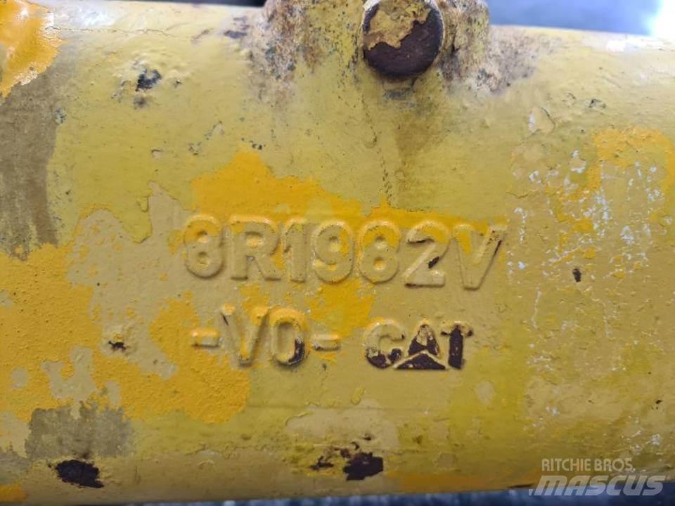 CAT 928F Transmission