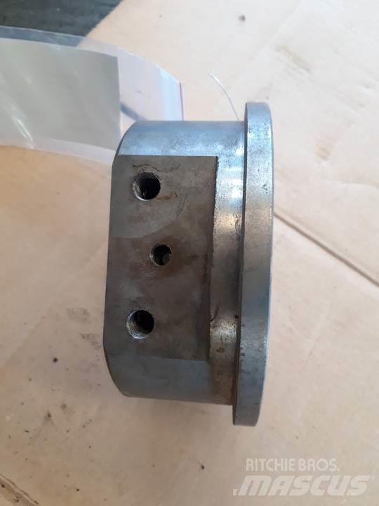 CAT 950B Transmission