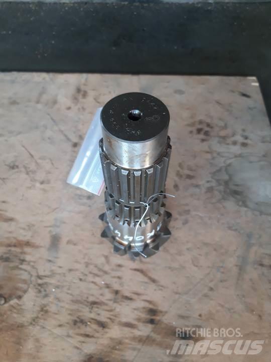 CAT 955L Transmission