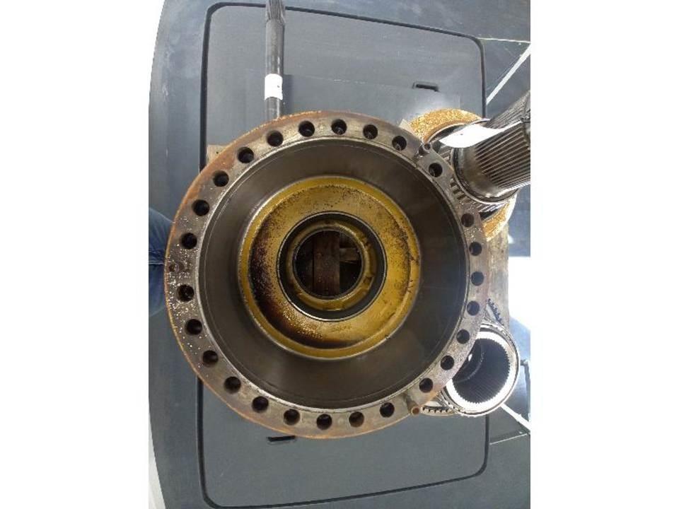CAT 980K Transmission
