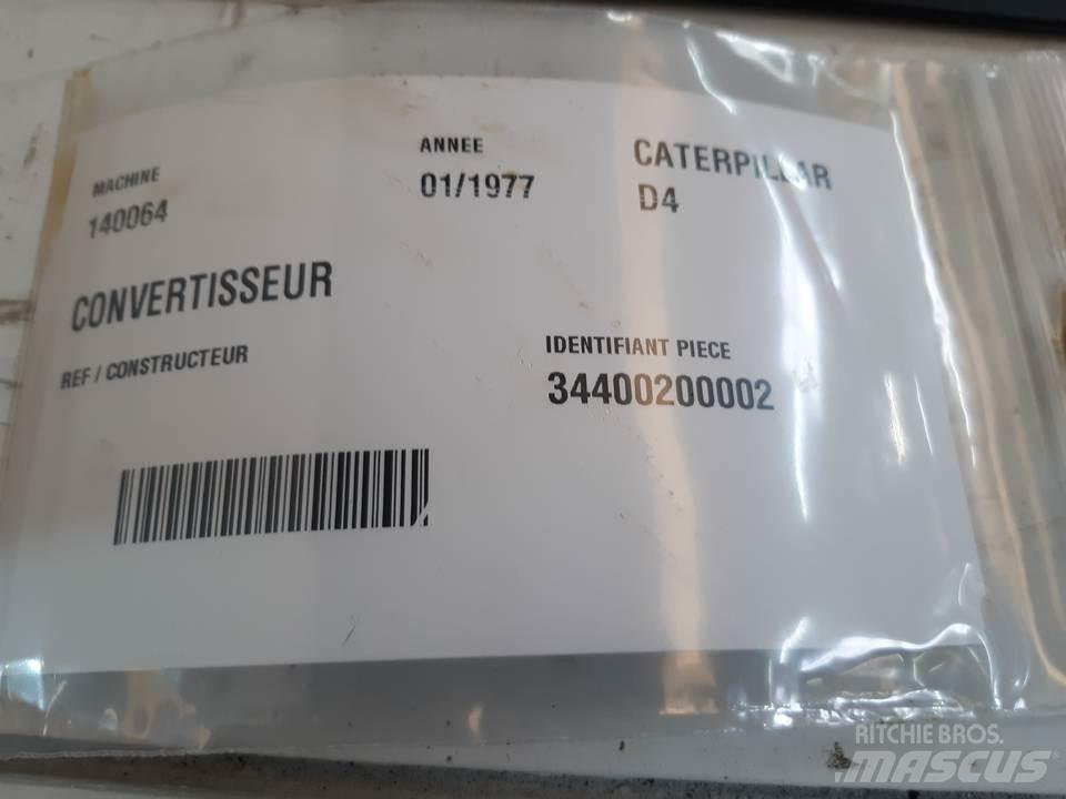 CAT D4 Transmission