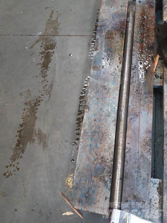 CAT M318 Transmission