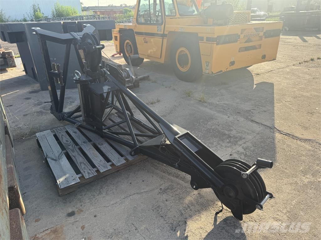 Liebherr  Booms and arms