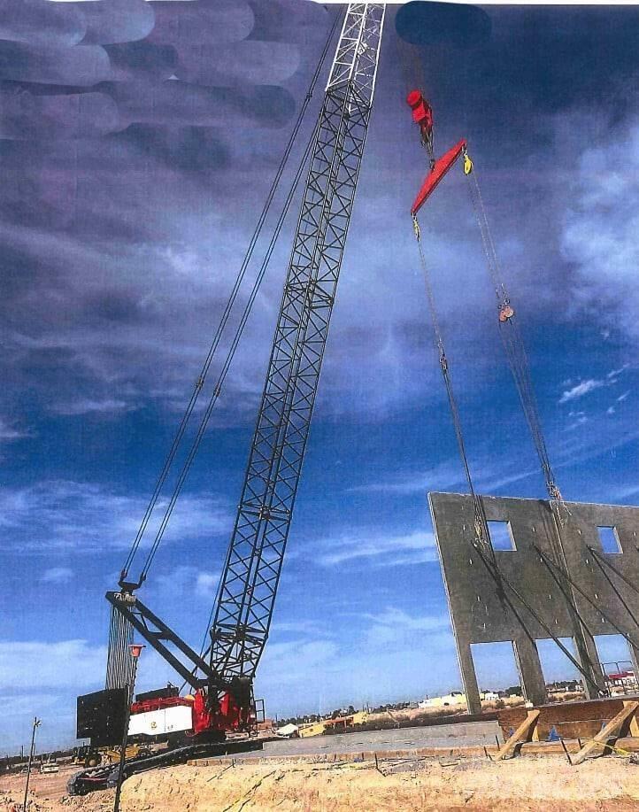 Demag CC 2200 Tracked cranes