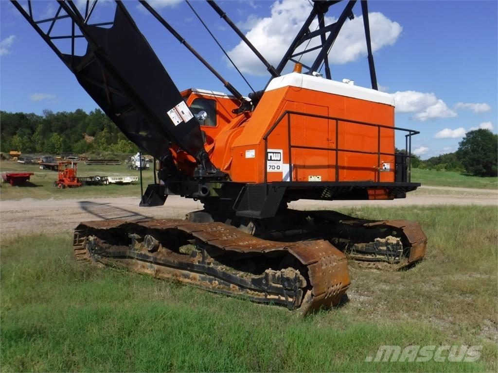Northwest 70-D Tracked cranes