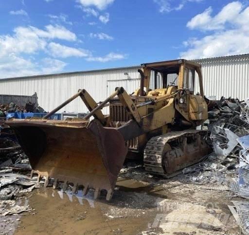 Komatsu D75 S5 Crawler FEL's