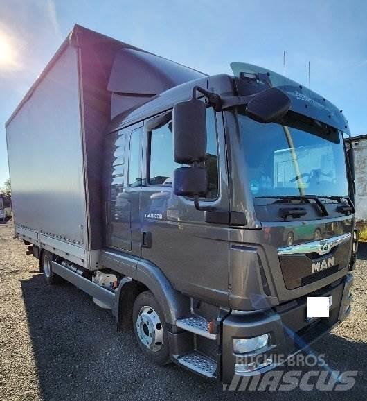 MAN TGL 8.220 Flatbed/Dropside trucks