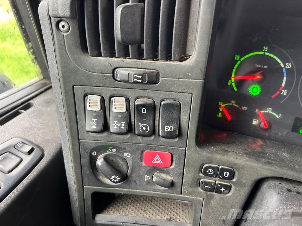 Scania P 380 8X4 Chassis Cab trucks